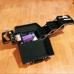 Moving sale Professional leather makeup organizer